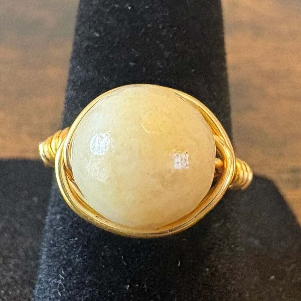 Handmade Gold Tone Wire Wrapped Stone Ring Size 6.5 Cream Bead